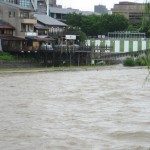 台風11号豪雨による鴨川氾濫